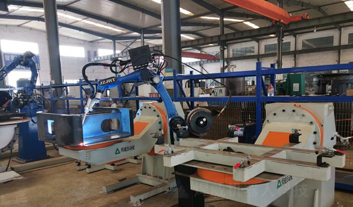 ����C����